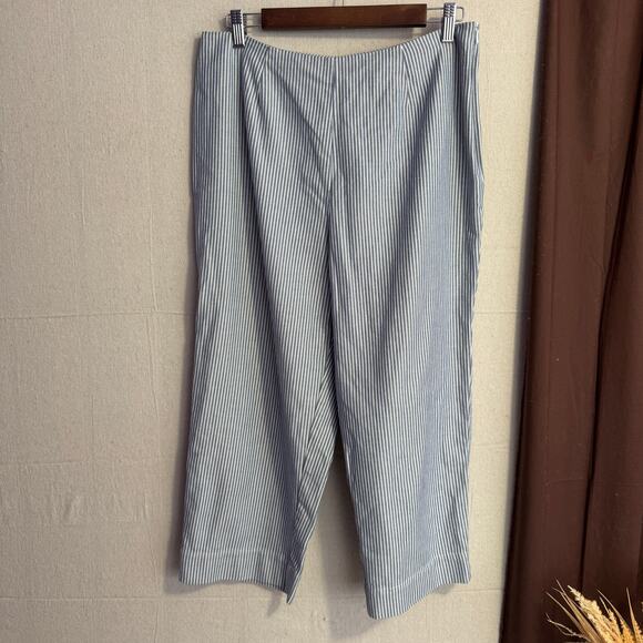 David Brooks Size 12 Blue White Striped Cotton Capri Pants Side Zip - Picture 2 of 10